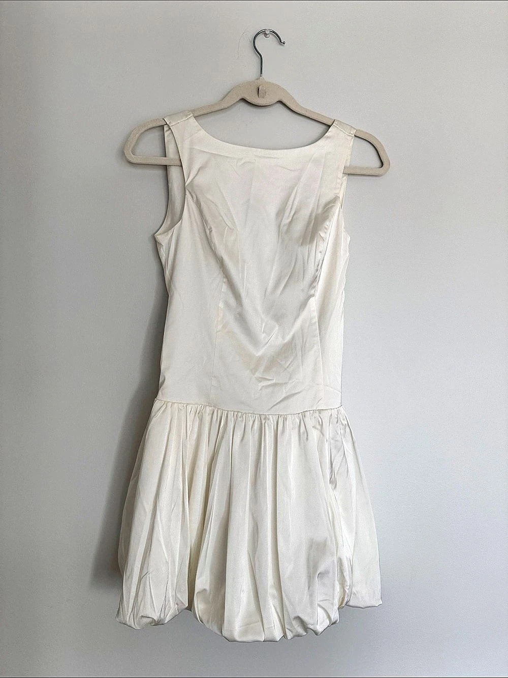 NWT Abercrombie & Fitch Satin Bubble Hem Open Back Dress Pearl White Satin